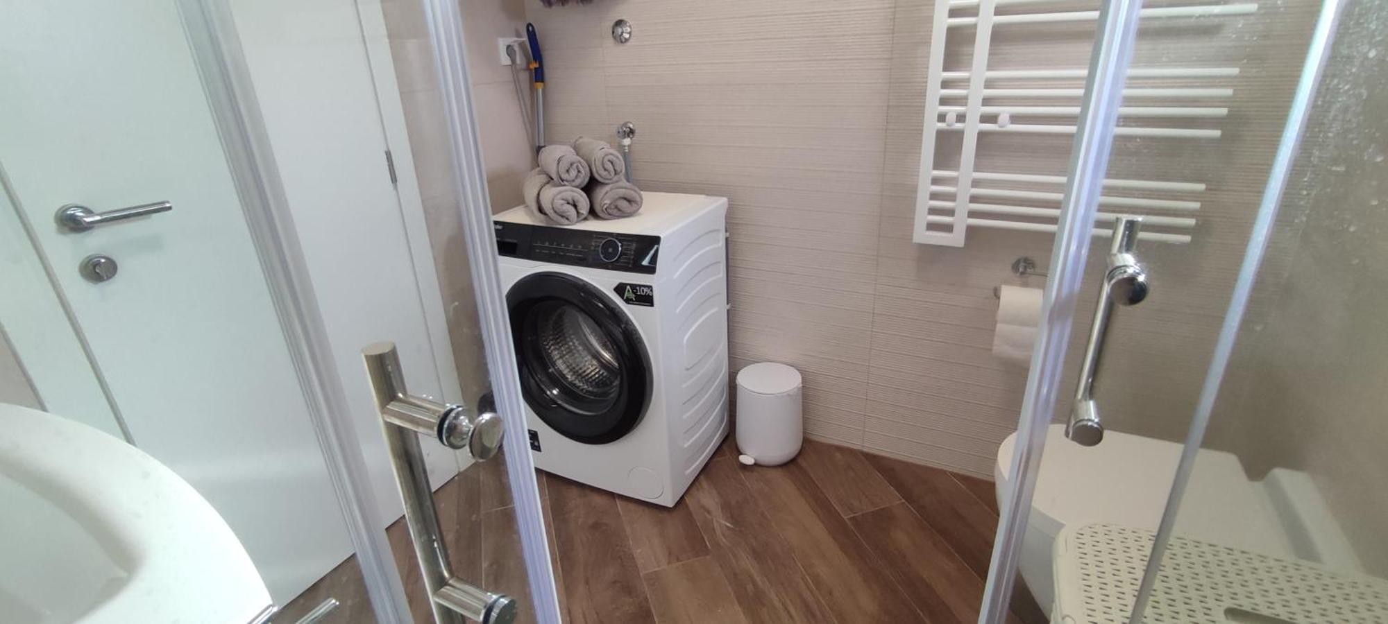 Sunny Oasis - High Ground Floor With Sunny Terrace & Private Garden!! Apartma *