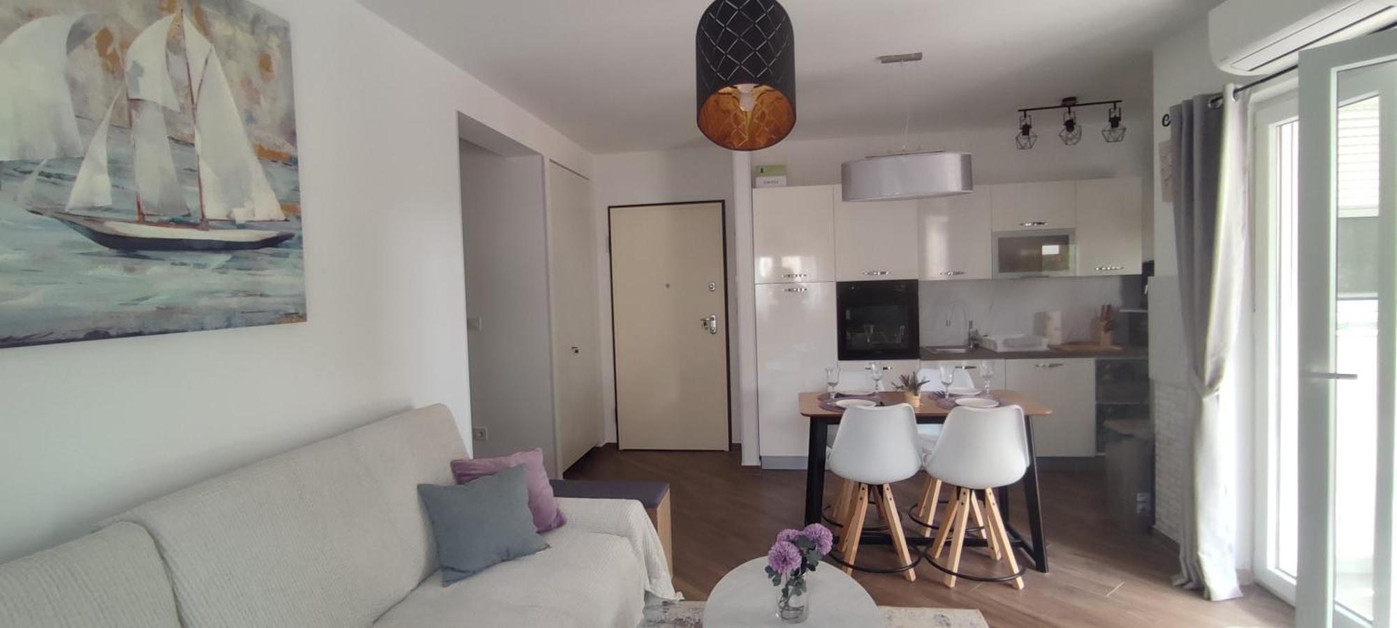 Sunny Oasis - High Ground Floor With Sunny Terrace & Private Garden!! Apartma