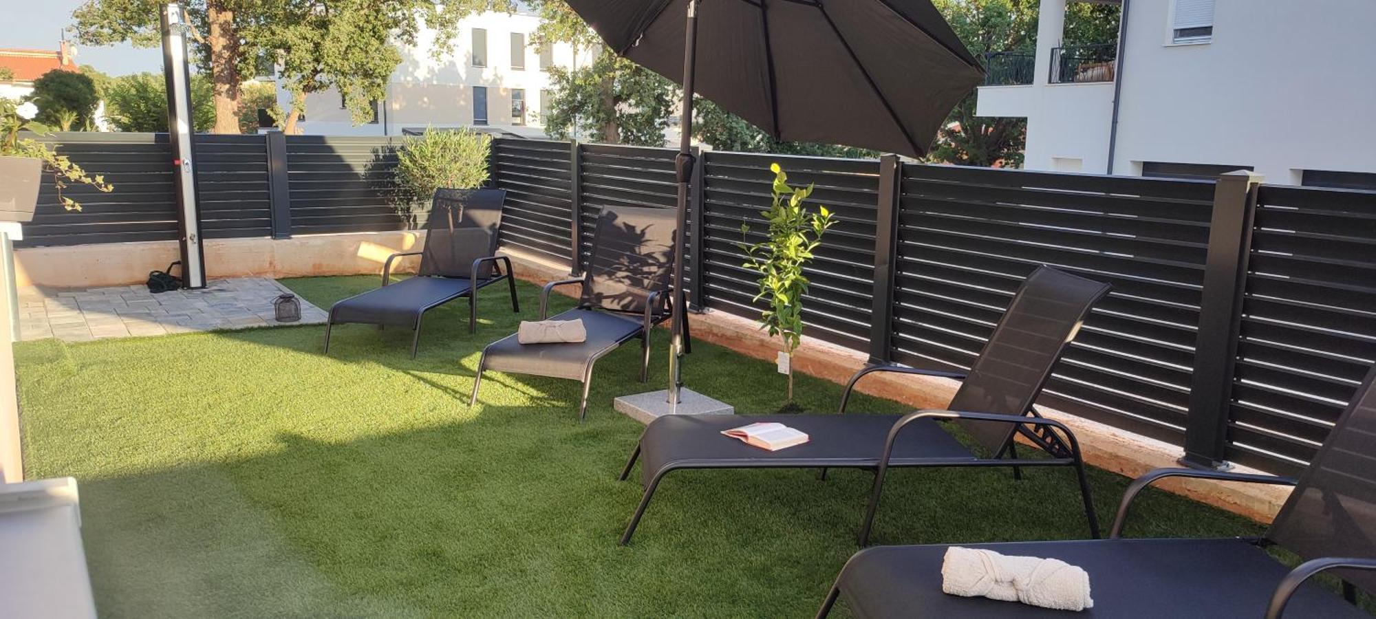 Sunny Oasis - High Ground Floor With Sunny Terrace & Private Garden!! Apartma *