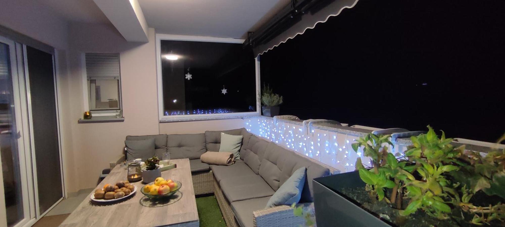 Sunny Oasis - High Ground Floor With Sunny Terrace & Private Garden!! Medulin