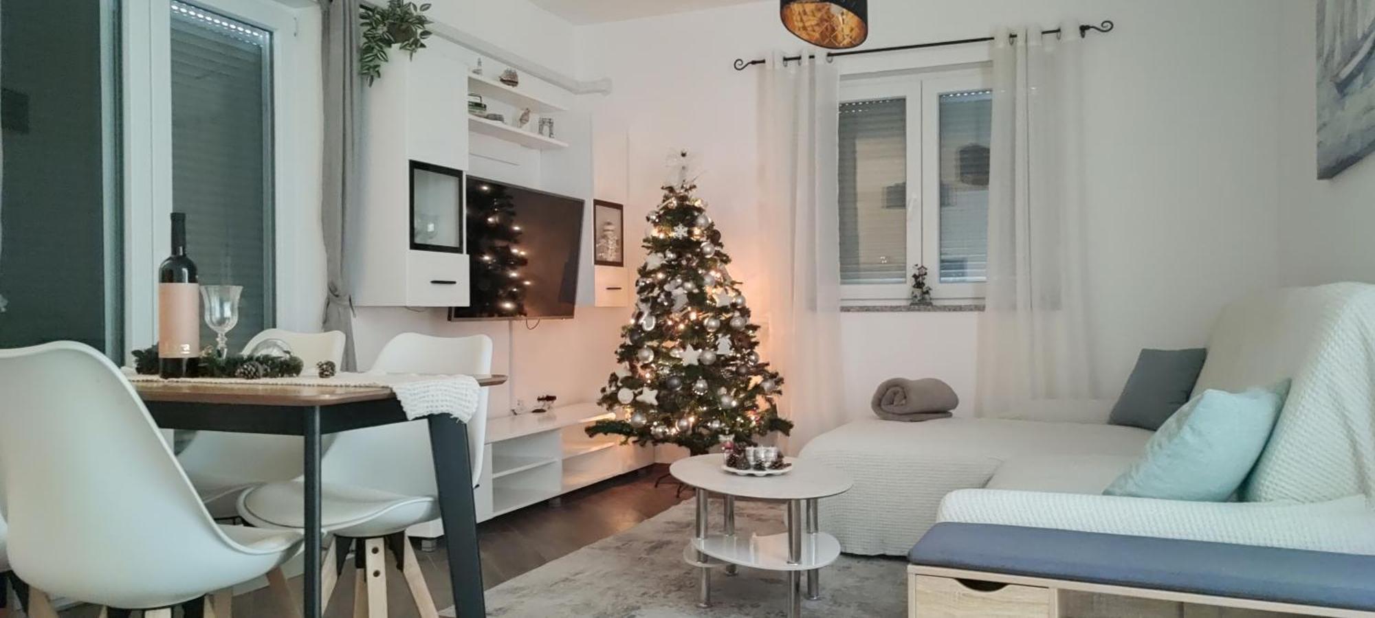 Apartma Sunny Oasis - High Ground Floor With Sunny Terrace & Private Garden!!