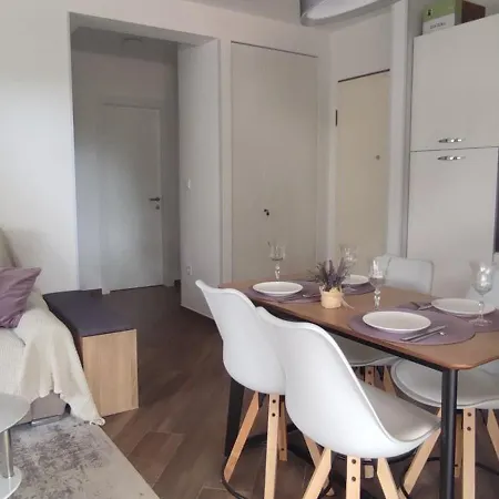 Sunny Oasis Apartment - High Ground Floor With Sunny Terrace & Private Garden!! Medulin Exterior foto