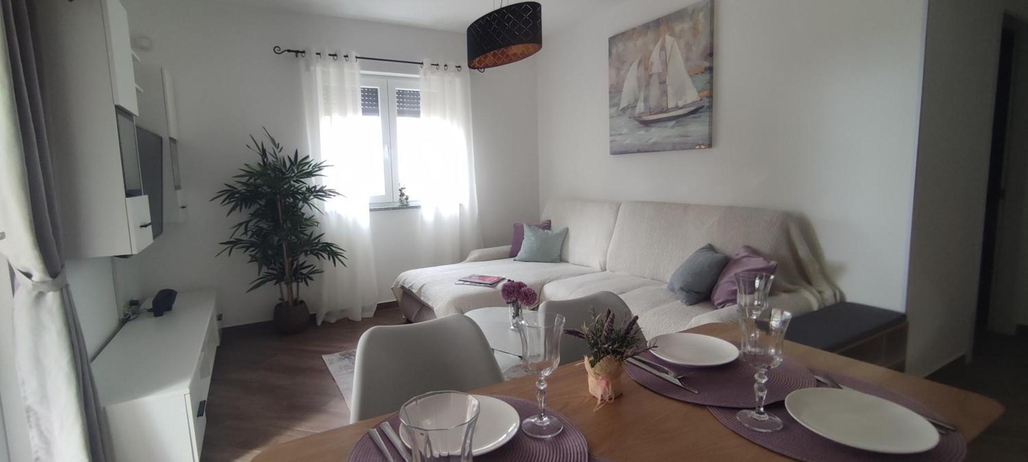 Sunny Oasis - High Ground Floor With Sunny Terrace & Private Garden!! Apartman Medulin