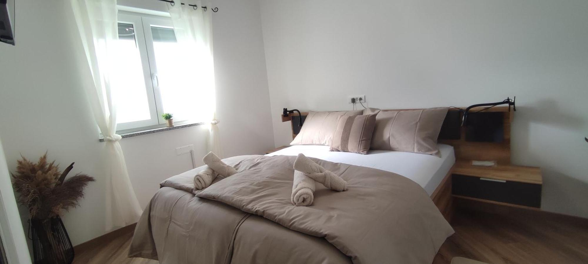 Apartman Sunny Oasis - High Ground Floor With Sunny Terrace & Private Garden!! Medulin